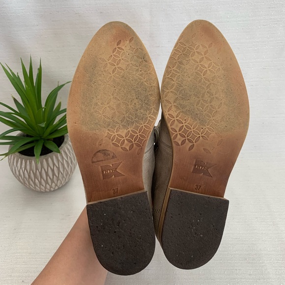 Dkode Light Gray Perforated Suede Leather Buckle Ankle Booties Womans EU37 6.5US - Picture 13 of 13